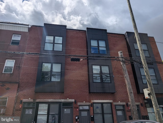 3643 Earp St, Philadelphia, PA 19146