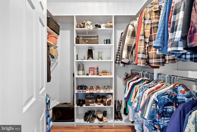 7633 Great Dover St, Gainesville, VA 20155 - walk in closet featuring wood finished floors