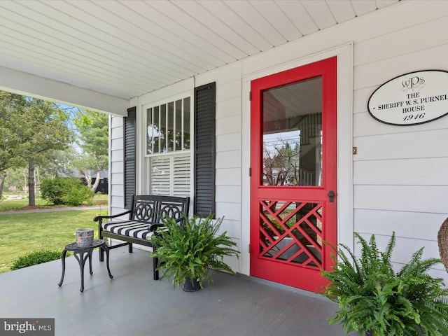 417 S Main St, Berlin, MD 21811 - entrance to property with a porch and a yard