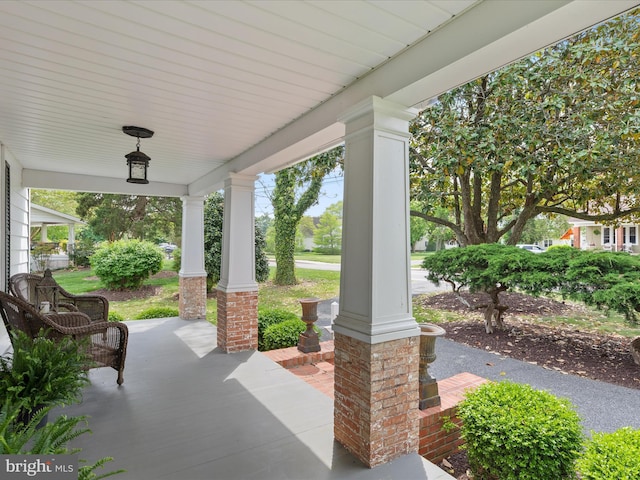 417 S Main St, Berlin, MD 21811 - view of porch