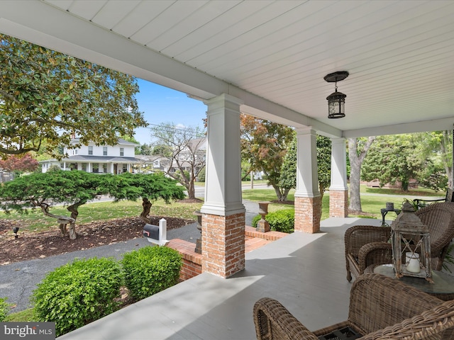 417 S Main St, Berlin, MD 21811 - view of porch