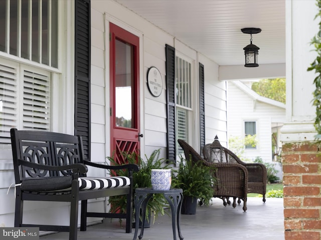 417 S Main St, Berlin, MD 21811 - view of porch