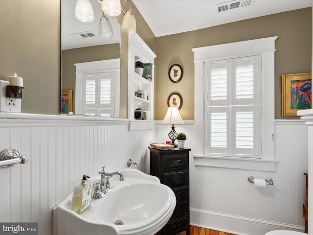 417 S Main St, Berlin, MD 21811 - bathroom with wainscoting