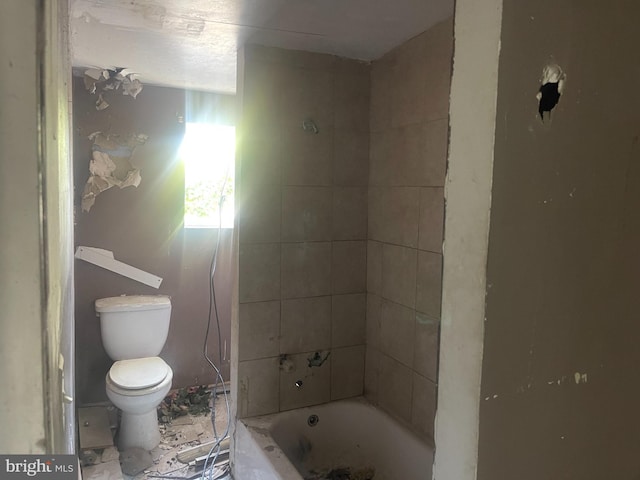 1821 Wilhelm St, Baltimore, MD 21223 - bathroom with toilet and bathtub / shower combination