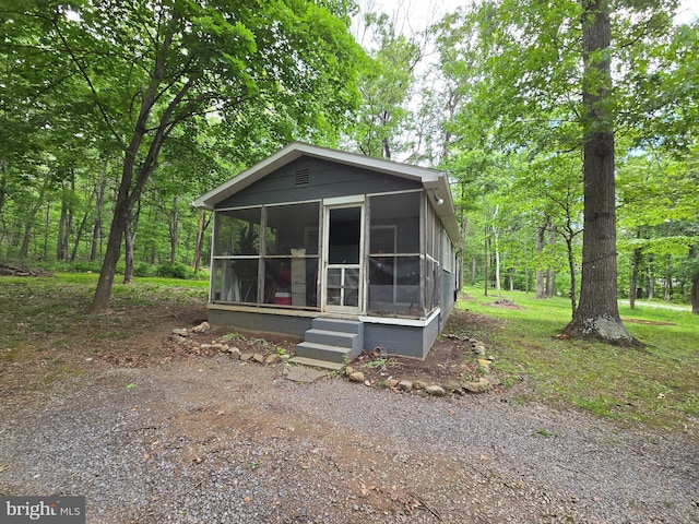305 Raccoon Dr, Winchester, VA 22602 - view of front of home with a sunroom