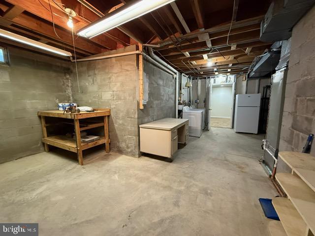 8 Steve Way, Baltimore, MD 21236 - unfinished below grade area with freestanding refrigerator and washing machine and dryer