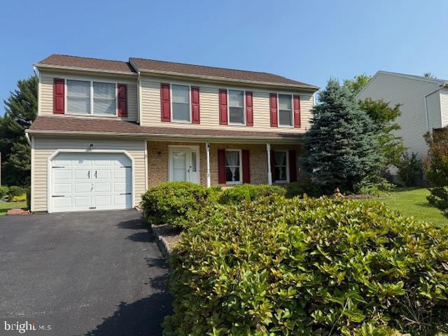 8 Steve Way, Baltimore, MD 21236 - view of front of property featuring asphalt driveway and an attached garage