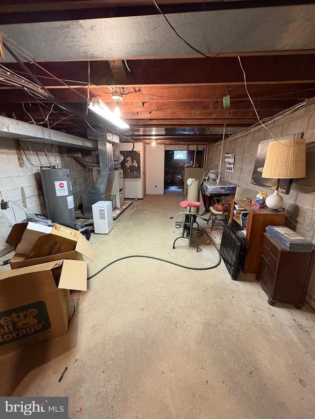 812 Agnes Ave, Morton, PA 19070 - unfinished below grade area featuring water heater and heating unit