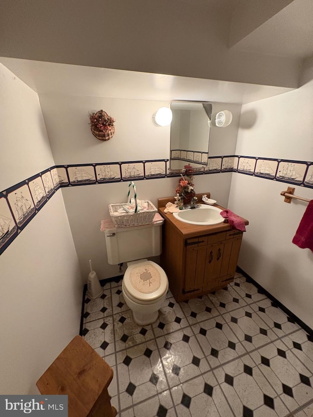 812 Agnes Ave, Morton, PA 19070 - half bath with toilet and vanity