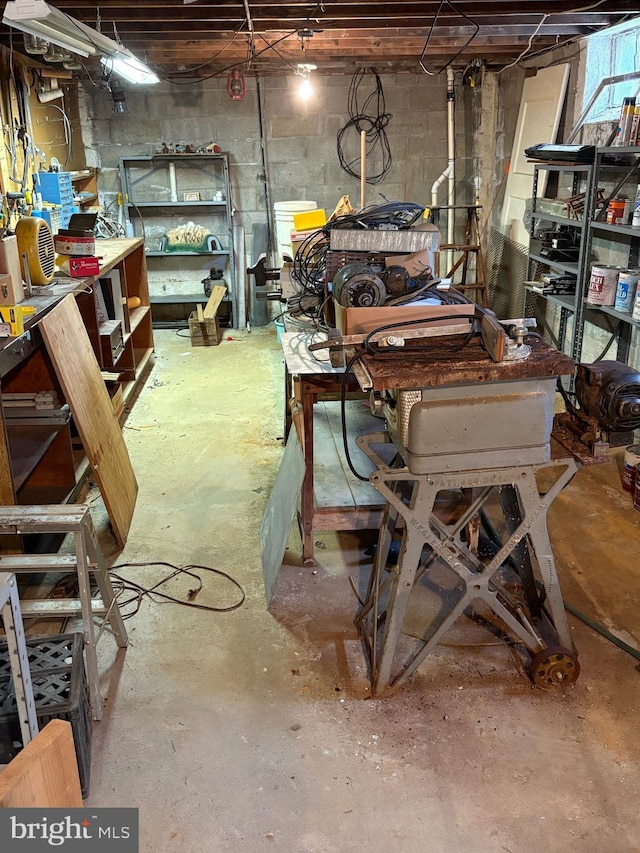812 Agnes Ave, Morton, PA 19070 - unfinished below grade area featuring a workshop area