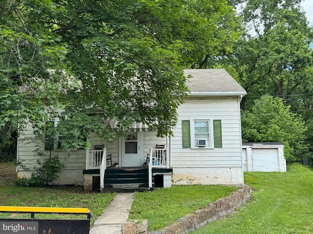 386 Round Hill Rd, Winchester, VA 22602 - bungalow-style home featuring a front yard