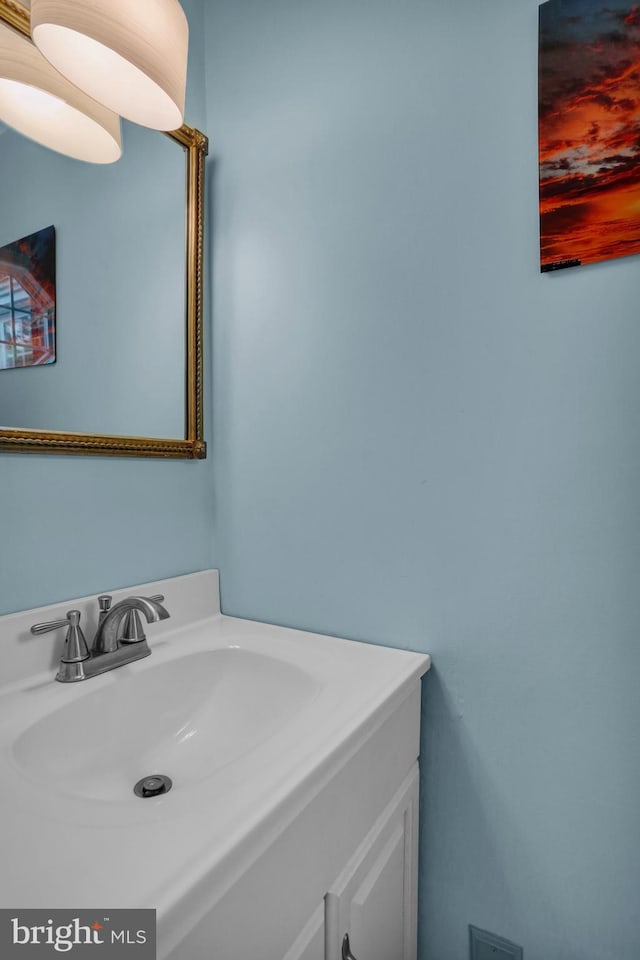 530 Gregg St, Shillington, PA 19607 - bathroom featuring vanity