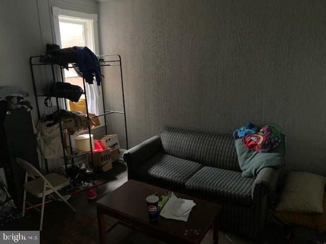 1716 Miller St, Harrisburg, PA 17103 - view of living room