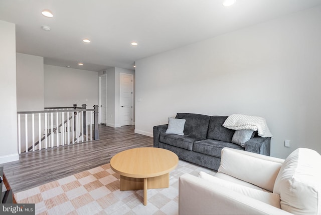 220 Moorefield St, Mechanicsburg, PA 17055 - living area featuring light wood-style flooring, baseboards, and recessed lighting
