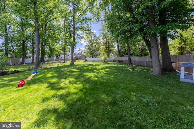 734 Shields, West Deptford, NJ 08096 - view of yard