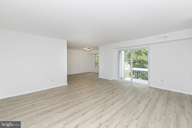 275 Green St Unit 4H5, Beverly, NJ 08010 - empty room featuring light wood finished floors and baseboards