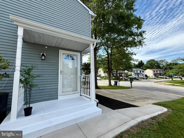 7837 Marioak Dr S, Elkridge, MD 21075 - entrance to property with a residential view
