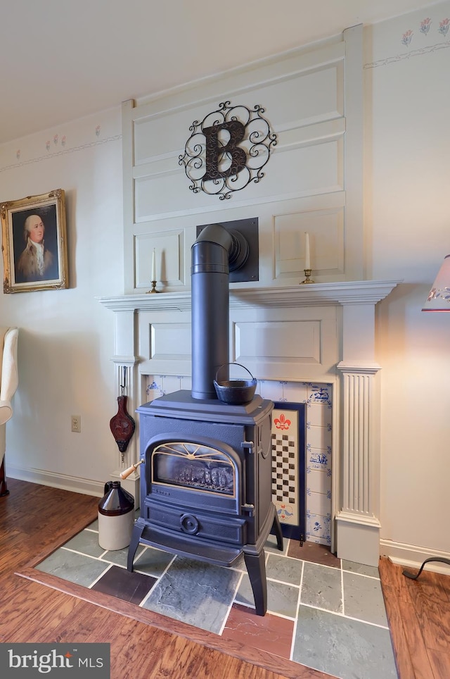 2 Kings Ct, Gordonville, PA 17529 - detailed view of a wood stove and baseboards