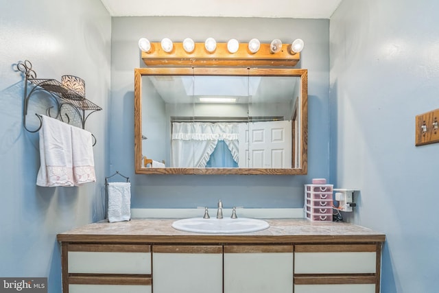 2609 E Monmouth St, Philadelphia, PA 19134 - bathroom featuring vanity and a shower with shower curtain