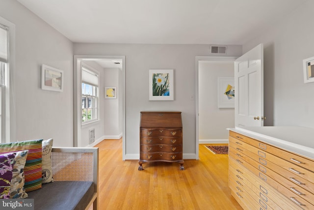 116 Cameron Mews, Alexandria, VA 22314 - hallway with light wood finished floors and baseboards