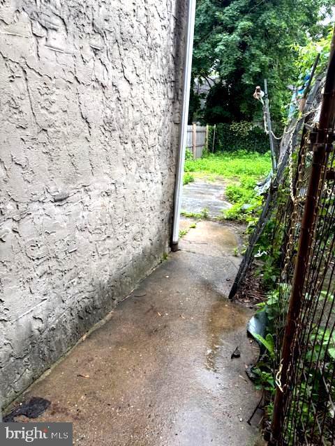 744 Cherry St, Camden, NJ 08103 - view of yard