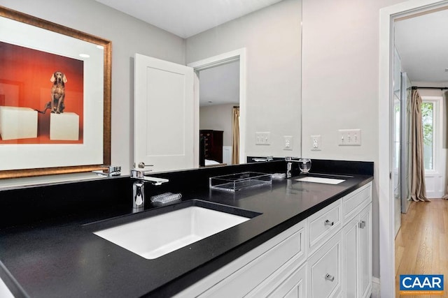 15 Trillium Close, Wintergreen Resort, VA 22967 - full bath featuring double vanity and wood finished floors