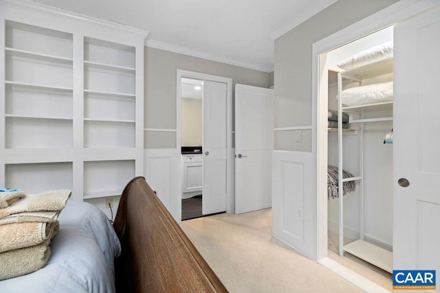 15 Trillium Close, Wintergreen Resort, VA 22967 - bedroom featuring light colored carpet, crown molding, and a closet