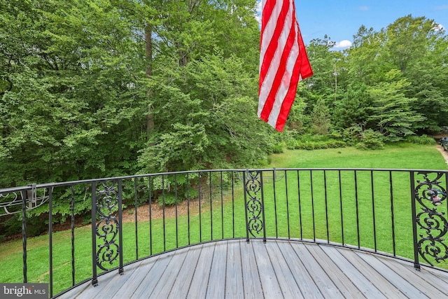 10200 Souza Ln, Manassas, VA 20111 - wooden deck with a yard