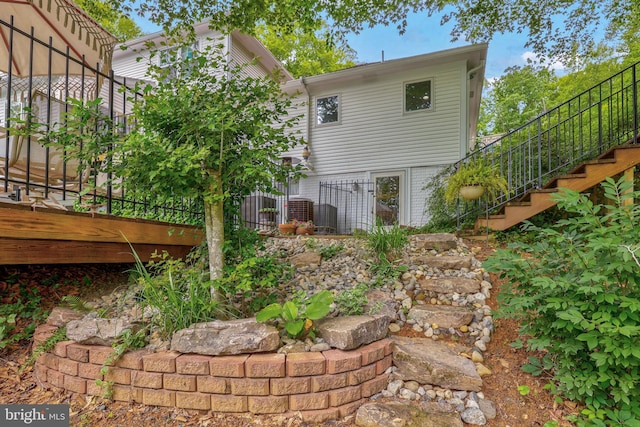 10200 Souza Ln, Manassas, VA 20111 - back of house with stairway
