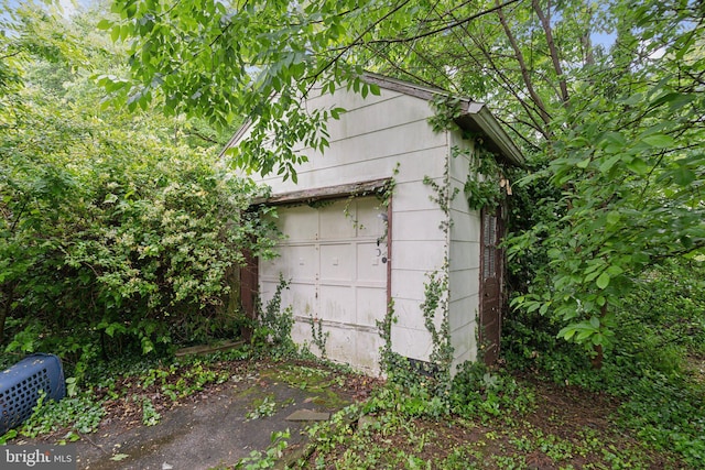 2029 Norhurst Way S, Baltimore, MD 21228 - view of garage