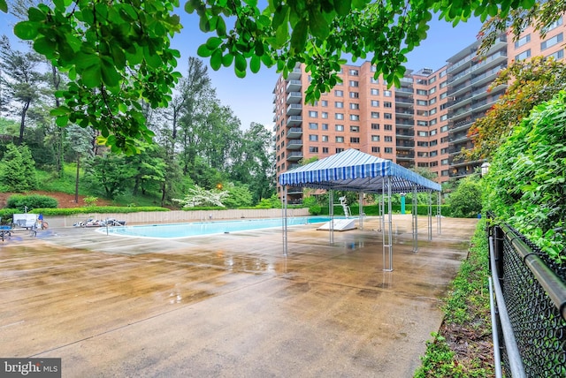 4201 Cathedral Ave NW Unit 918W, Washington, DC 20016 - view of community pool