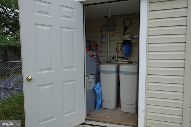 413 Dominion Rd, Chester, MD 21619 - utility room with water heater