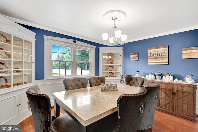 199 Applegate, Hamilton, NJ 08690 - dining room featuring a chandelier, ornamental molding, and light wood-style floors