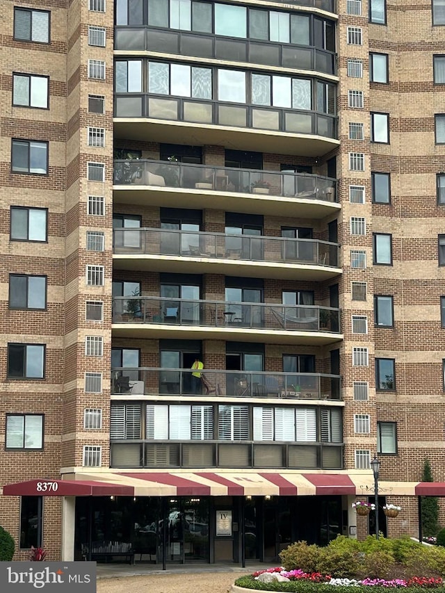 8370 Greensboro Dr Unit 508, Mclean, VA 22102 - view of apartment building / complex