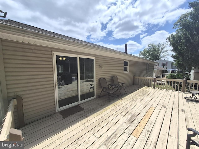 11 Centennial Ct, Sicklerville, NJ 08081 - view of wooden terrace