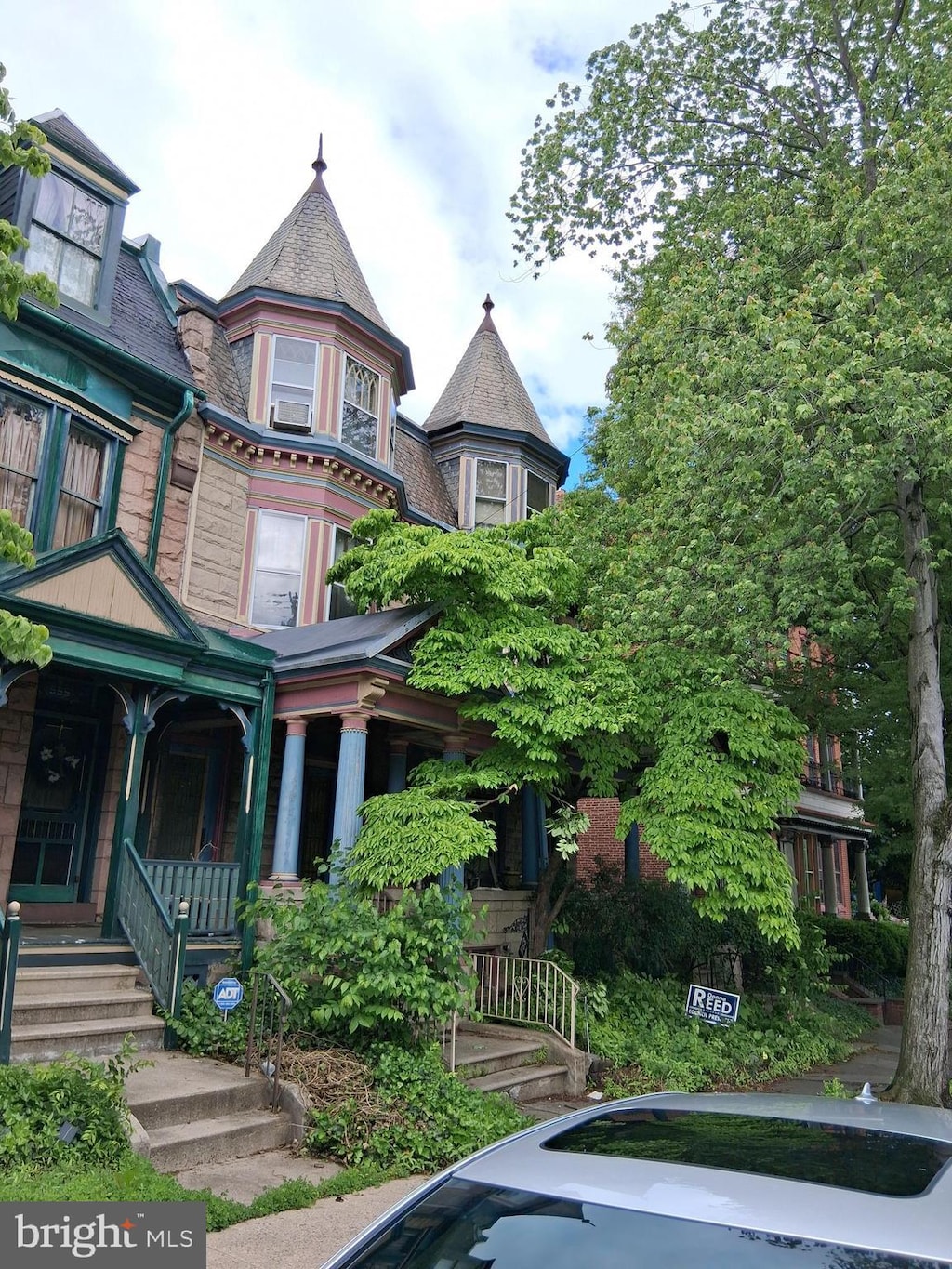 553 Centre Ave, Reading, PA 19601 - victorian home with covered porch