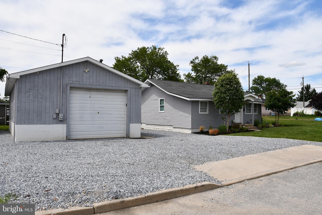 69 Walker Ave, Carneys Point, NJ 08069 - ranch-style home with gravel driveway