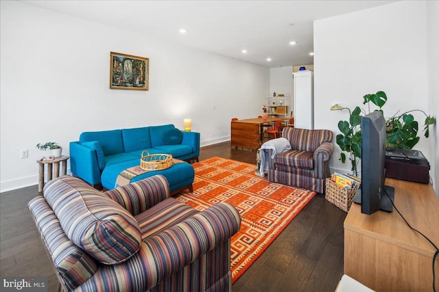 261 Aaron Truehart, Titusville, NJ 08560 - living area featuring baseboards, recessed lighting, and wood finished floors