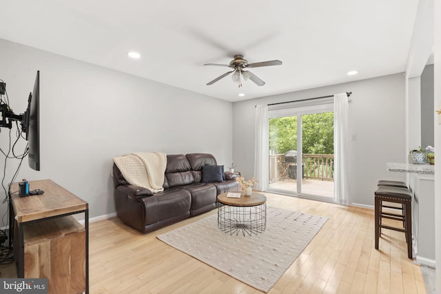 440 Glenn Rose Cir, King Of Prussia, PA 19406 - living area featuring a ceiling fan, light wood-style floors, baseboards, and recessed lighting