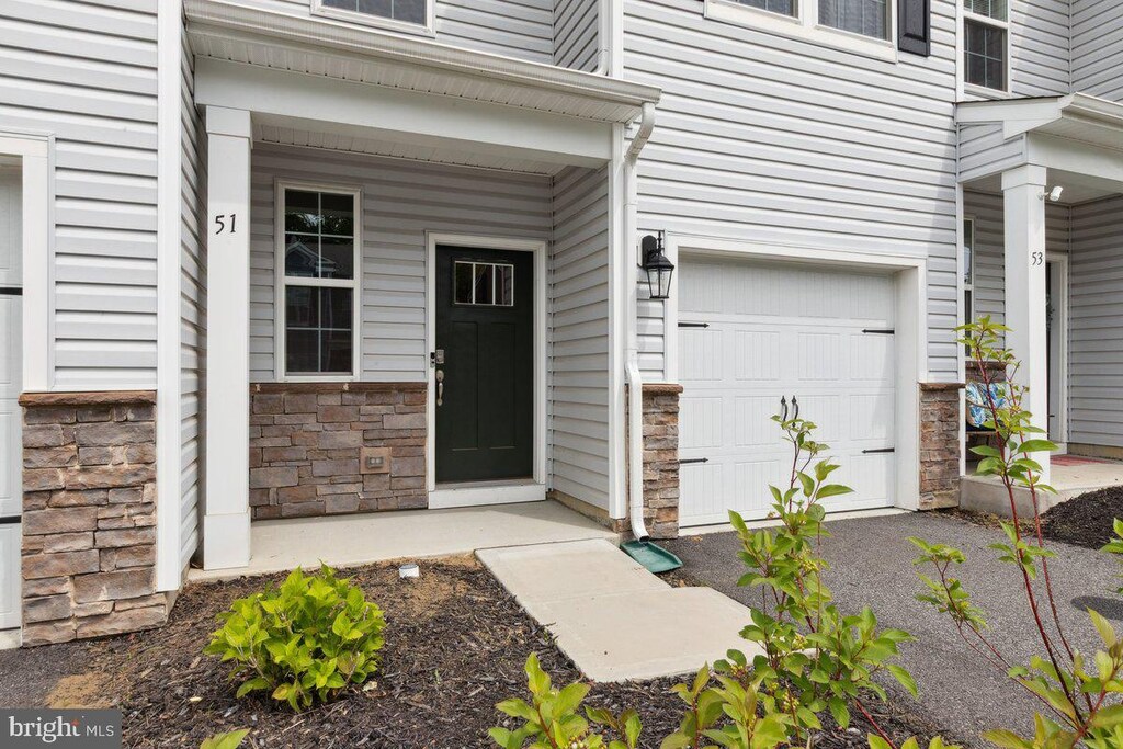 51 Peregrine Way, Burlington, NJ 08016