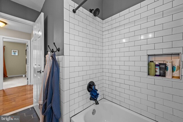 33 Jonquil Dr, Newtown, PA 18940 - full bath featuring tub / shower combination