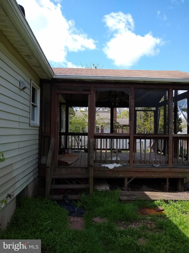 9438 Waterford Dr, Manassas, VA 20110 - dock area featuring a deck