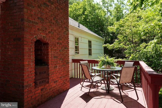 9 Laurel Wood, Lawrenceville, NJ 08648 - deck with outdoor dining space