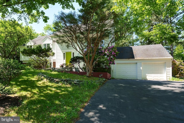 9 Laurel Wood, Lawrenceville, NJ 08648 - view of front of property with a front yard