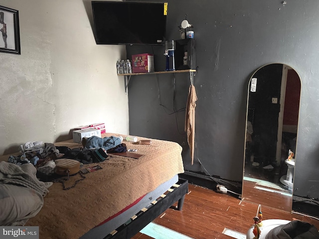 3141 W Norris St, Philadelphia, PA 19121 - bedroom featuring wood finished floors and arched walkways