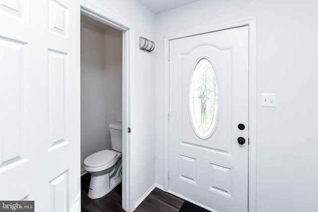 5936 S Hil Mar Cir, District Heights, MD 20747 - entryway with dark wood-style flooring and baseboards