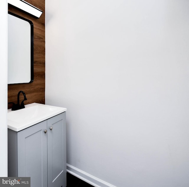 5936 S Hil Mar Cir, District Heights, MD 20747 - bathroom featuring vanity and baseboards