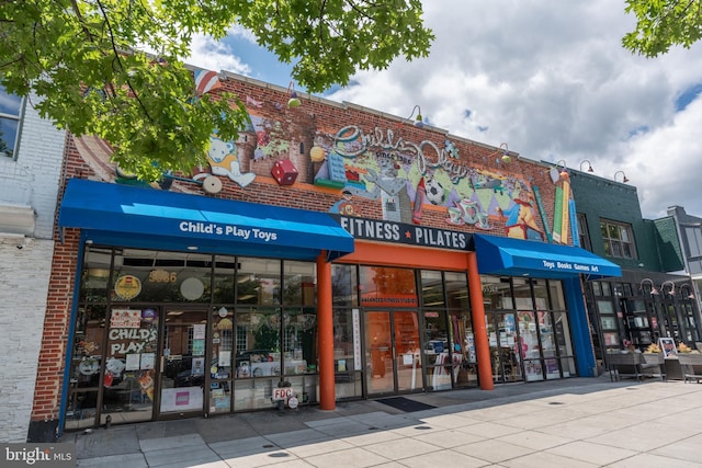 3709 Jocelyn St NW, Washington, DC 20015 - view of commercial property