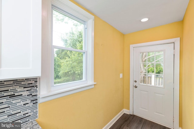 3327 Richmond Ave, Baltimore, MD 21213 - entryway with baseboards and dark wood-style floors