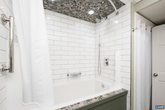716 Preddy Creek Rd, Barboursville, VA 22923 - bathroom featuring shower / bath combo with shower curtain